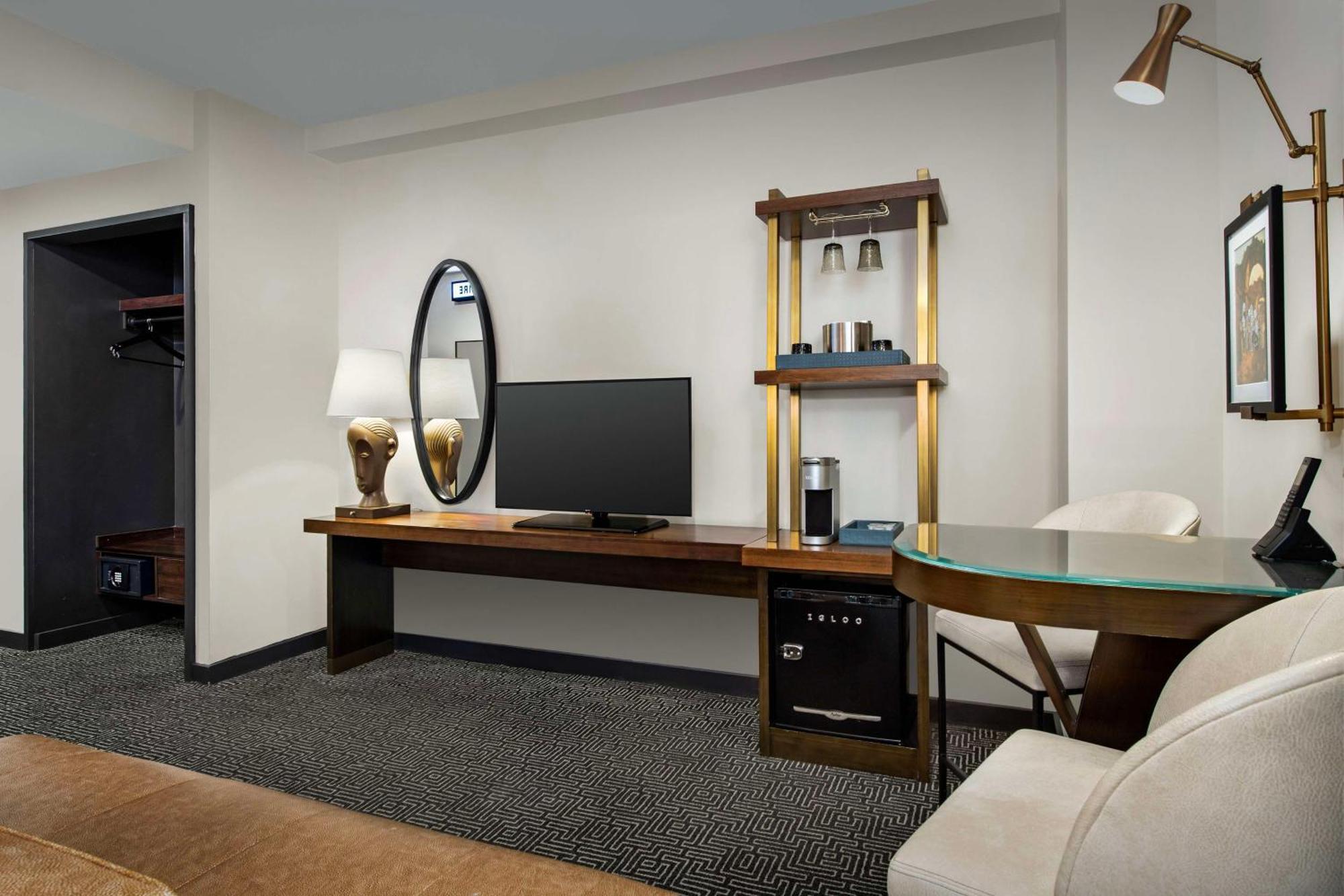 Troubadour Hotel Ню Орлиънс Екстериор снимка