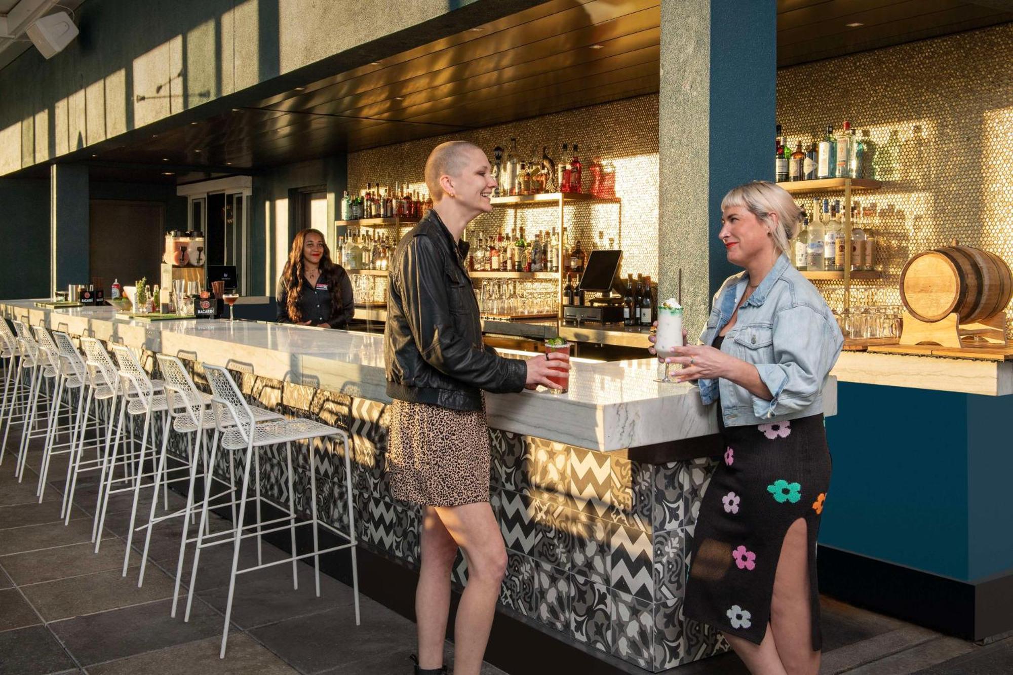 Troubadour Hotel Ню Орлиънс Екстериор снимка